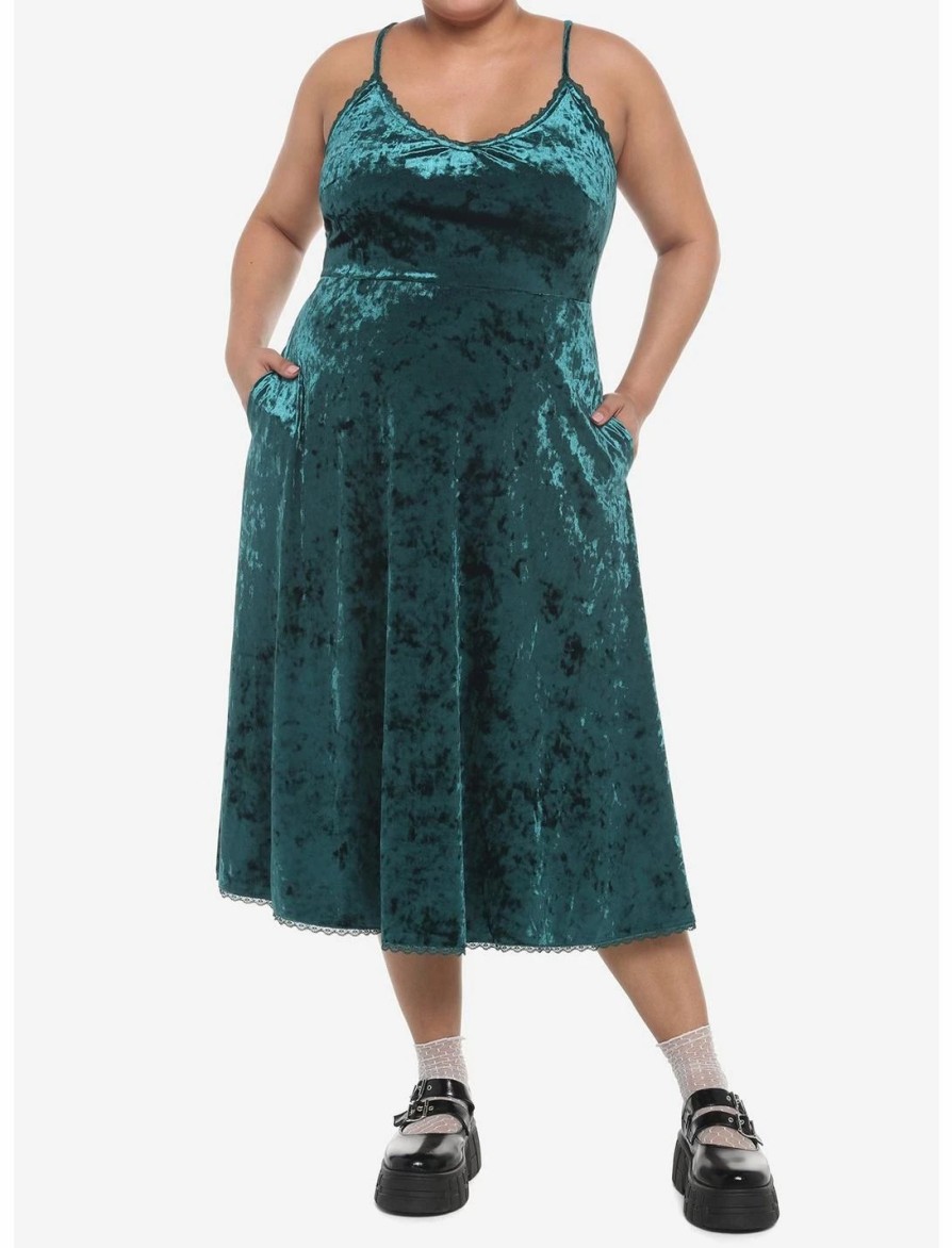 Dresses * | Hunivers Green Velvet Midi Slip Dress Plus Size