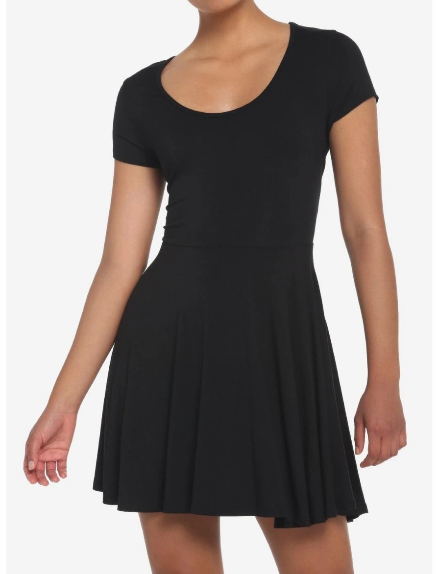 Dresses * | Hunivers Black Skater Dress